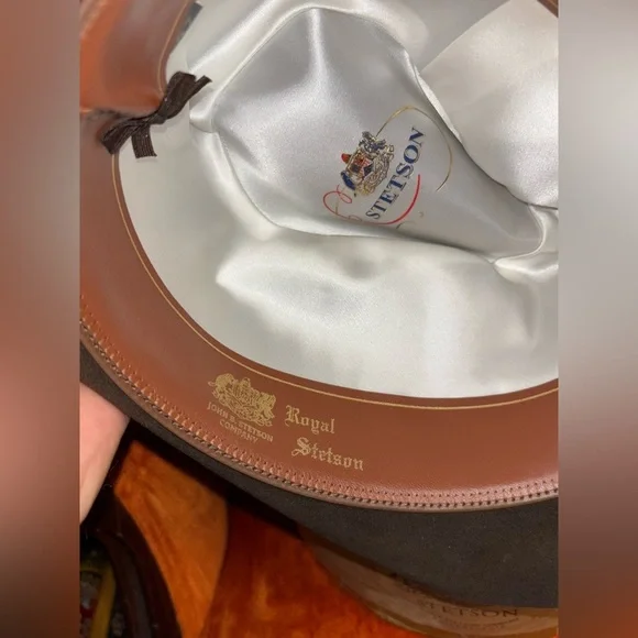 New Vintage Royal Stetson Hat, Brown Felt, Brown Band, Fedora, Size 7 1/8​ - Picture 9 of 11